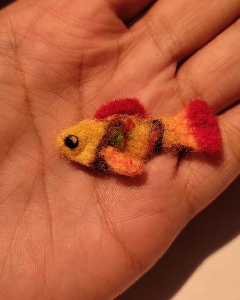 🌊🐟 #needlefelting #fish #handmade #miniature #stopmotion Felted Fish, Costumes 2024, Felt Fish, Wings Costume, Stop Motion, Needle Felting, Miniatures, Felt, Fish