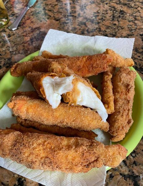 Fried King Crab, Fried Crab, Cooking Crab Legs, Cooking Crab, Crab Legs Recipe, Seafood Lunch, King Crab Legs, Lovely Princess, Fish Sticks