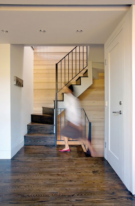 School Stairs, Small Space Stairs, Small Space Staircase, Stairs Decoration, Small Staircase, Diy Staircase, Bedroom Minimalist, Attic Design, Staircase Decor