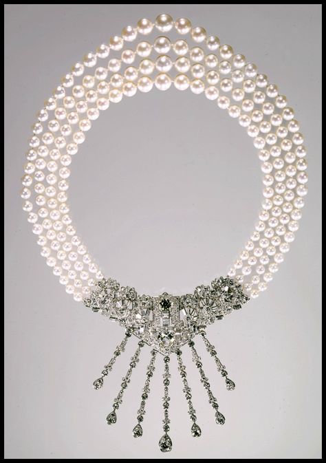 Pearl necklace with diamond clasp by Cartier, circa 1939. Owned py Marjorie Merriweather Post. Pearl Necklace With Diamond, Marjorie Merriweather Post, Amazing Necklaces, Expensive Necklaces, Cartier Necklace, Jewellery Exhibition, Necklace With Diamond, Pearl And Diamond Necklace, Cartier Jewelry