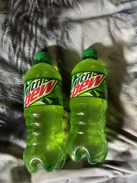 Mnt Dew Aesthetic, Mountain Dew Aesthetic, Mnt Dew, Mountain Dew, Green Aesthetic, Refreshing Drinks, Fun Drinks, Skateboard