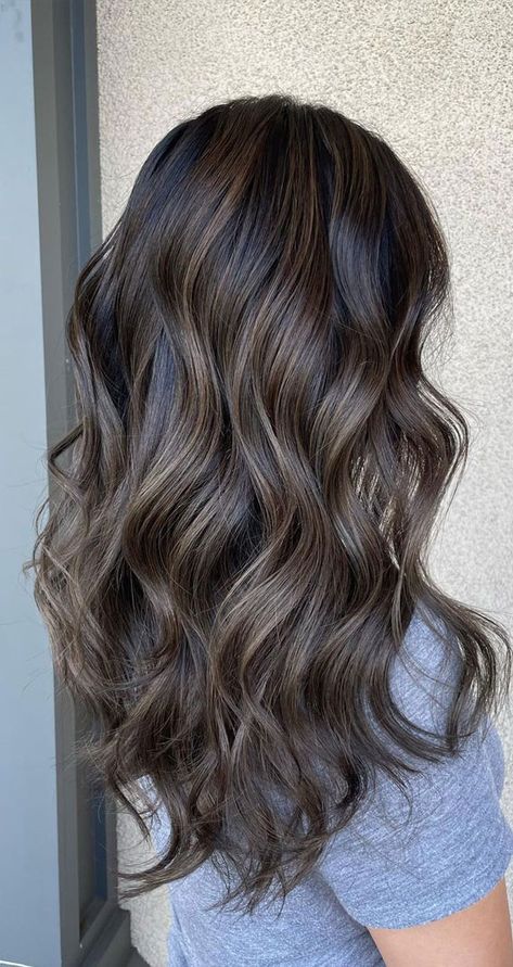 Fall Medium Brunette Hair Color, Brown Hair With Caramel Dimension, Fall Bayalage For Brunettes, Fall Burnett Hair Color 2023, Hair Color Ideas For Dusky Indian Skin, Balayage On Ash Brown Hair, Caramel Ash Balayage, 2023 Hair Trends For Women Brunette, Fall 2022 Hair Trends Brunette