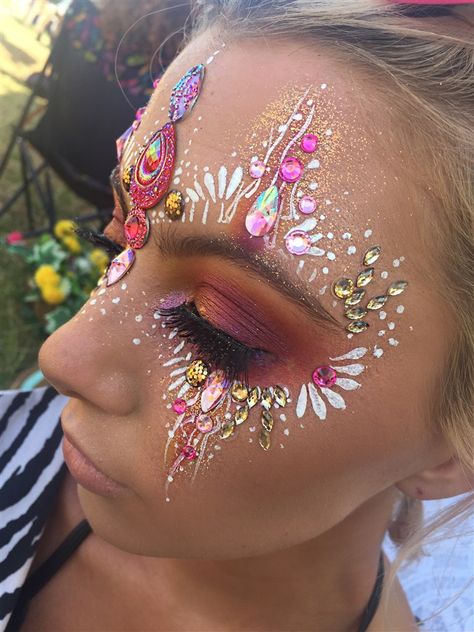 Coachella Make-up, Festival Makeup Rhinestones, Festival Makeup Tutorial, Coachella Makeup, Festival Makeup Rave, Festival Make Up, Festival Makeup Glitter, Festival Mode, Festival Face