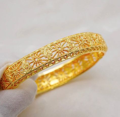 Arabian Gold Bangles, Heavy Bollywood Gold Bangle, Gold Round Bollywood Bangle, Dubai Gold Bangles, Gold-plated Yellow Bangle With Intricate Design, Luxury Bollywood Bangle, Gold Plated Bangles, Bangle Set, Gold Bangles