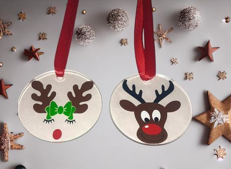 Christmas Tree Wreaths, Tree Wreaths, Reindeer Face, Cute Reindeer, Table Centrepiece, Acrylic Designs, Face Design, Red Satin, Merry And Bright