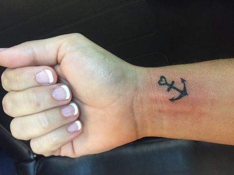 New tattoo!!! Hope (anchor) Faith (cross) and love (heart) Anchor Tattoo Wrist, Small Anchor Tattoos, Faith Hope Love Tattoo, Mujeres Tattoo, Hope Tattoo, Small Anchor, Anker Tattoo, Petit Tattoo, Cross Tattoos For Women