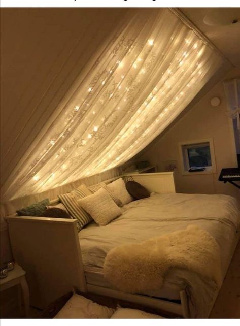 Canopy Bed Decorating Ideas Fairy Lights, Curtain Over Bed With Lights, Omega Nest, Akanksha Sharma, Curtain Decor Ideas, Bathroom Curtains Ideas, Bed Nook, Hangout Room, Canopy Bed Frame