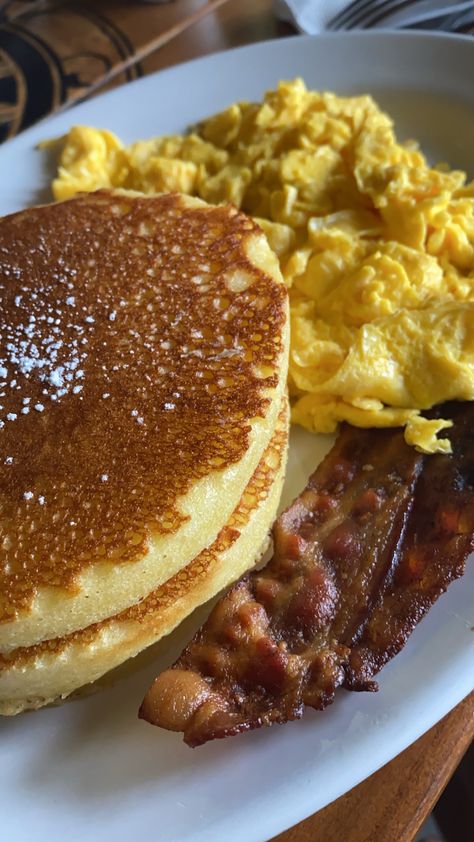 Breakfast Aesthetic Mornings, Homemade Breakfast Sandwich, Fluffy Pancake Aesthetic, Pancakes Astetic, Ihop Pancakes Aesthetic, Pancake Breakfast Aesthetic, Pancakes Aesthetic, Omelette Breakfast, Aesthetic Food Pancakes