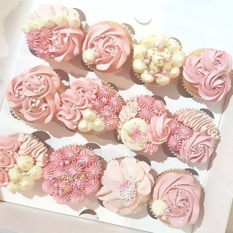 Soft Pink Cupcakes, Pink Buttercream Cupcakes, Elegant Cupcakes, White Cupcakes, Buttercream Cupcakes, Baking Business, Pink Cupcakes, Birthday Cupcakes, Cupcakes Decoration