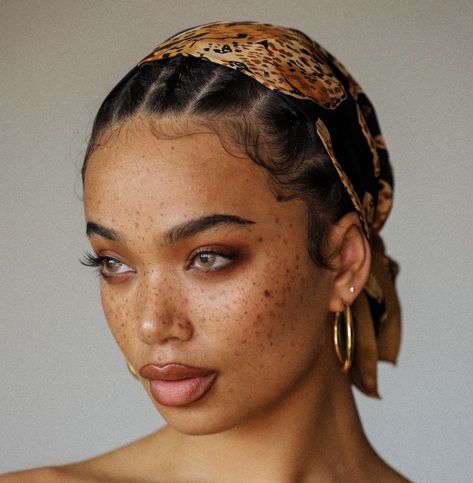 Laulanne Cecilia, Headwrap Hairstyles, Curly Hair Accessories, Hair Scarf Styles, Head Scarf Styles, Pelo Afro, Peinados Fáciles Para Cabello Corto, Locs Hairstyles, Aesthetic Hair