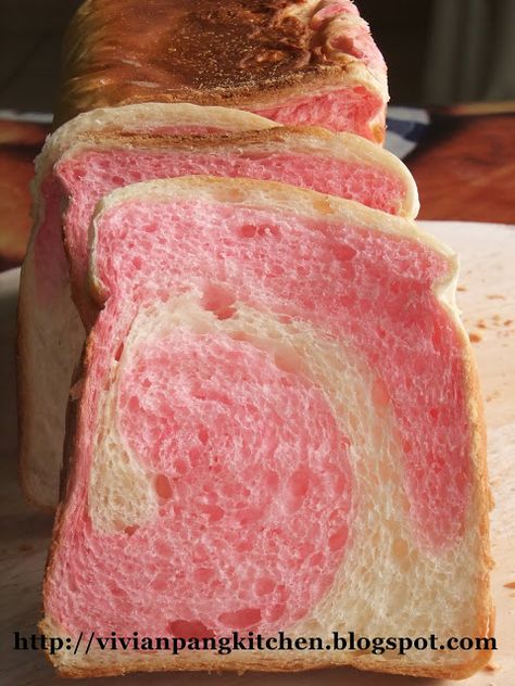 Strawberry Swirl Loaf Bread | Vivian Pang Kitchen Lithuanian Recipes, Strawberry Treats, Strawberry Bread, Yeast Bread Recipes, Swirled Bread, Fruit Bread, Baked Strawberries, Yeast Bread, Bakery Bread