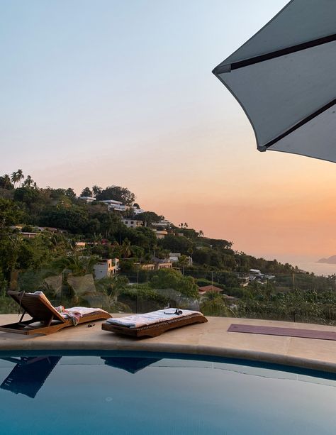 Sunset Acapulco LA Los Angeles Pool Infinity Pool View Villa Summer House Los Angeles Aesthetic, Beverly Hills Houses, California Girl, Cali Girl, House Viewing, Malibu Barbie, Sunset Lover, City Of Angels, Los Angeles Homes