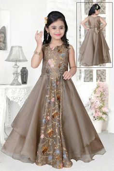 Beautiful outfits. Kids Dress Design, Kids Prom Dresses, Kids Party Wear Dresses, Girls Dresses Diy, Baby Frock Pattern, Fancy Gowns