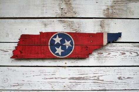 Reclaimed Decor, Tennessee State Flag, Tennessee Tristar, Tennessee Flag, State Of Tennessee, Flag Painting, Tri Star, Tennessee State, Handmade Signs