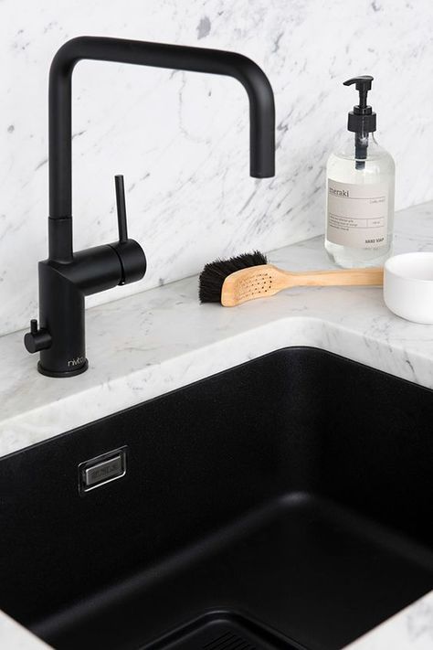 Sink With Black Faucet, Marble Worktop, Kitchen Sink Organization, Black Kitchen Sink, Kitchen Sink Design, Washbasin Design, Black Faucet, Black Sink, Kitchen Marble