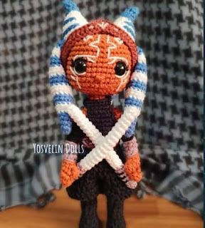 PATRONES AMIGURUMI GRATIS: PATRON GRATIS AHSOKA TANO AMIGURUMI 59065 Ashoka Star Wars, Star Wars Ahsoka Tano, Easy Beginner Crochet Patterns, Star Wars Crochet, Crochet Giraffe Pattern, Doll Amigurumi Free Pattern, Yarn Hats, Star Wars Ahsoka, Crochet Bee