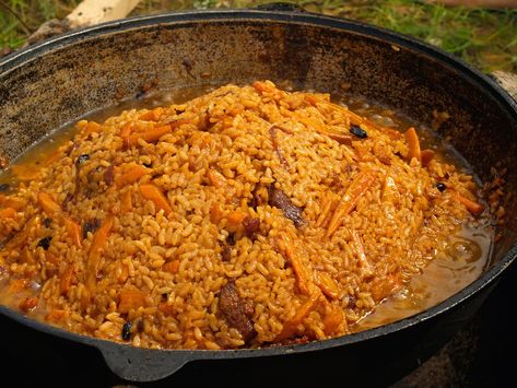 Pilau_Tanzania How To Cook Pilau, Mutton Yakhni, Yakhni Pulao, Tanzania Food, Pilau Rice, Chicken Shawarma Recipe, Cooking Basmati Rice, Shawarma Recipe, Spicy Rice