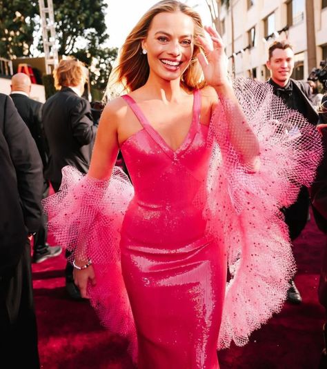 Margot Robbie Movies, Dress Hire, Hot Hair Styles, Glam Looks, Golden Globe Award, Margot Robbie, Red Carpet Looks, Golden Globes, Barbie Fashion