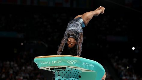 Dangerous Sports, Gymnastics Photos, Gymnastics Team, Usa Gymnastics, Gymnastics Pictures, Olympic Gymnastics, Muscle Memory, Rafa Nadal, Olympic Athletes