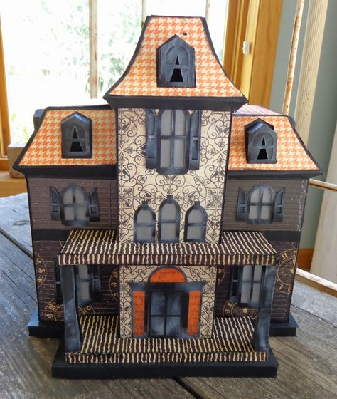 River Run Antiques and Crafts Scary Shadow, Halloween Birdhouse, Haunted Miniatures, 3d Paper Houses, Paper Dollhouse, Miniature Dollhouses, Spooky Ideas, Scary Houses, Tiny House Village