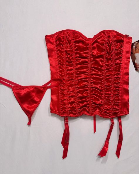 ୨♡ Shirley of Hollywood Corset Set ♡୧ ❥ stunning vintage red ruffle corset with the matching thong <3 BNWT and in perfect condition 💕💕💕 absolutely gorgeous shade of red with satin ruffles, lace up back and zipper on the side ❣️❣️ the most perfect v day piece 💌 ❥ size: labelled 36, best fits size M measurements available upon request 💌 ❥ 75$ USD 💌 free shipping to canada and the US 💌 comment or dm to purchase! xoxo #vintagecorset #coquettefashion #valentinesday #valentinesdayoutfit #vin... Ruffle Corset, Shirley Of Hollywood, Closet Tour, Lolita Outfits, Red Corset, Shade Of Red, Vintage Corset, V Day, Y2k Outfits