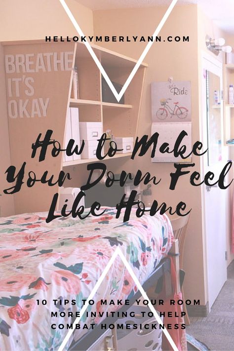 How to Make Your Dorm Room Feel Like Home 10 tips to make your room more inviting to help combat homesickness How To Make A Dorm Room Feel Like Home, Uni Hacks, Dorms Ideas, Dorm Hacks, College Necessities, College Things, Dorm Stuff, Dorm Sweet Dorm, Dorm Inspiration