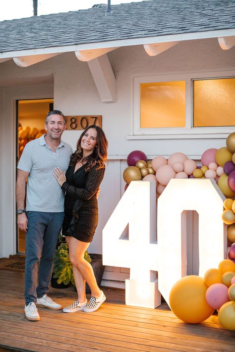 40 Th Birthday Decoration Ideas, 40th Birthday Ideas At Home, 40th Birthday Bar Ideas, At Home 40th Birthday Party, Throwing A 40th Birthday Party, Easy 40th Birthday Decorations, 40tj Birthday Party Ideas, 40th Birthday Backyard Party Ideas For Women, 40th Cocktail Party Ideas