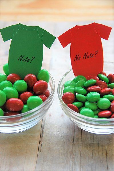 Christmas Tree Gender Reveal, Gender Reveal Party Table, Party Food Decor, Funny Gender Reveal, Christmas Baby Reveal, Gender Reveal Food, Gender Reveal Party Food, Christmas Nuts, Christmas Gender Reveal