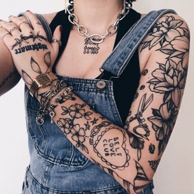 Sleeve Tattoos For Women Old School, Patchwork Old School Tattoo, Patchwork Style Tattoo Sleeve, Classic Tattoo Sleeve For Women, Black Patch Work Tattoo Sleeve, Old School Feminine Tattoos, Woman’s Patchwork Tattoo, Classic Sleeve Tattoo, Dark Patchwork Tattoo Sleeve