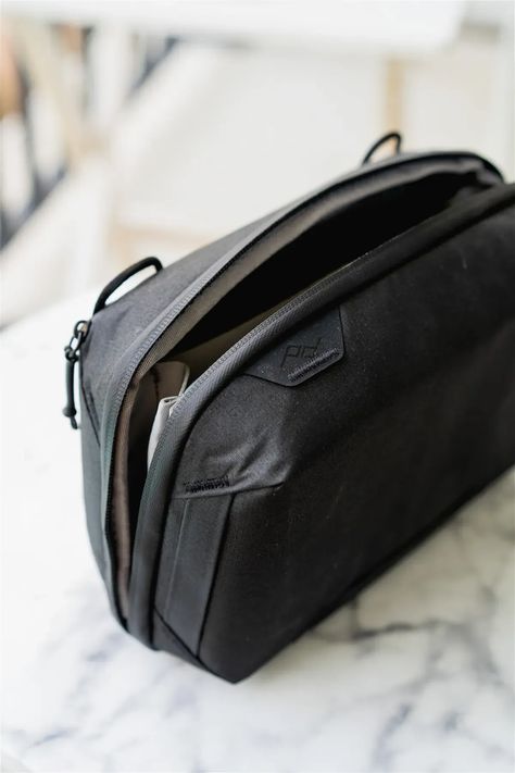 See why the Peak Design Tech Pouch is one of the best tech bags for travel. If you’re wondering if this tech organizer is good for travel and photography, read on. Small Headphones, Tech Organizer, Best Travel Backpack, Design Tech, Tech Pouch, Tech Bag, Backpack Reviews, Everyday Backpack, Is It Worth It