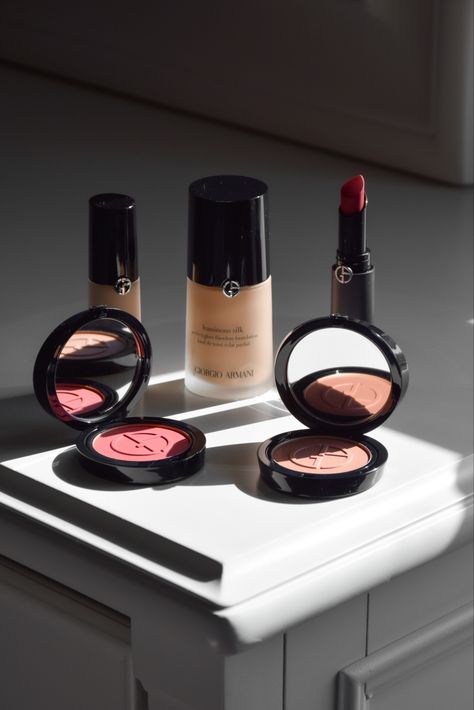 Armani make-up, make-up collection Si Giorgio Armani Aesthetic, Giorgio Armani Aesthetic, Armani Beauty Aesthetic, Armani Aesthetic, Luxury Makeup Aesthetic, Giorgio Armani Concealer, Giorgio Armani Foundation, Armani Cosmetics, Giorgio Armani Makeup