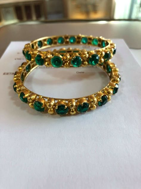 Emerald Bangles Gold, Emerald Bangles, Pearl Bangles Gold, Plain Gold Bangles, Ruby Bangles, Gold Temple Jewellery, Neck Pieces Jewelry, Bangles Gold, Gold Necklace Indian Bridal Jewelry