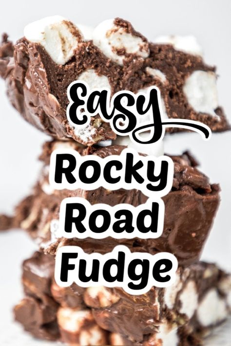 Rocky Road Candy Recipe, Best Rocky Road Recipe, Rocky Road Fudge Recipe, Easy Rocky Road Recipe, Caramel Cheesecake Bites, Easy Rocky Road, Easy Chocolate Dessert, Rocky Road Fudge, Rocky Road Recipe