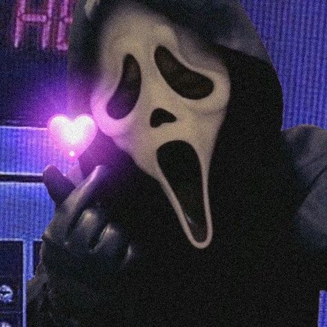 Ghostface Pfp Aesthetic, Ghostface And Michael Myers Matching Pfp, Female Ghostface Pfp, Scream Match Pfp, Ghostface Wassup, Ghostface Picture, Ghostface Profile Pic, Ghostface Aesthetic Pfp, Matching Scream Pfp