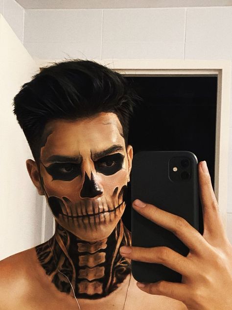 Simple Skull Makeup Men, Men Skeleton Makeup, Men’s Halloween Makeup, Skeleton Makeup Men, Skull Makeup Men, Man Skull Makeup, Guys Halloween Makeup, Halloween Makeup Skull, Skeleton Face Makeup