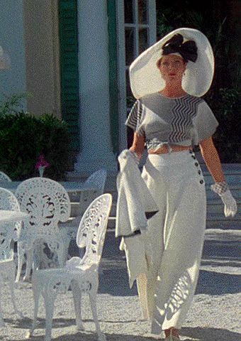 Agatha Christie's Poirot. Triangle at Rhodes. (large-animated-gif!!!) Agatha Christie Aesthetic Outfit, Poirot Aesthetic, Poirot Fashion, Beach Pyjamas, Agatha Christie's Poirot, Colour Blocking Fashion, What Should I Wear Today, Eccentric Style, Hercule Poirot