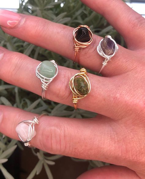 Crystal Wire Wrapped Ring, Month January, Wire Jewelry Rings, Healing Crystal Ring, Wrapped Rings, February Nails, Indie Jewelry, Wire Jewelry Designs, Nails 2021