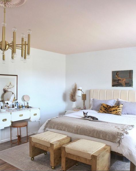 5 ways to decorate with First Light, Benjamin Moore's 2020 Color of the Year First Light Benjamin Moore, Rose Paint Color, Bedroom Painting Ideas, Benjamin Moore Bedroom, Dolphin House, Pink Bedroom Design, Bold Paint Colors, Bedroom Painting, Choosing Paint Colours