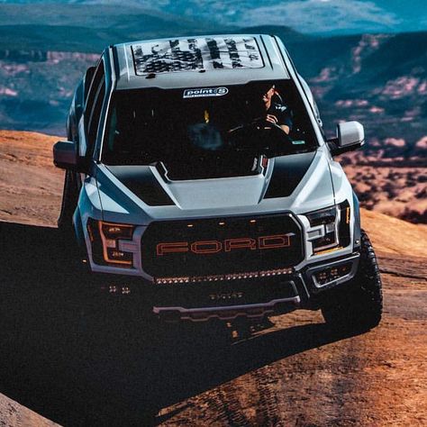 Instagram 上的 RaptorAddiction：「 Dropping in #hellsrevenge #moab @sterlingswildwest @kidrichmond #raptoraddiction #raptor #ford #fordraptor #fordperformance #fordracing… 」 Raptor R, Mustang Car Aesthetic, Ford Raptor Truck, Raptor Ford, Aesthetic Car Accessories, Raptor Truck, 2024 Ford Mustang, Rolls Royce Ghost, Tokyo Drift Cars