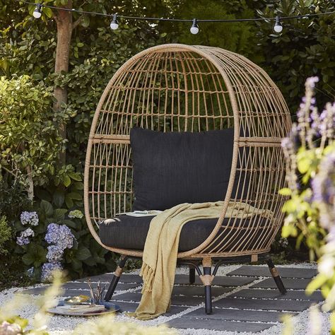 B&Q launches Insta-worthy egg chair — and it's perfect for sprucing up your outdoor space Plastic Garden Chairs, Rattan Corner Sofa, Corner Sofa Set, Swing Chair, Matching Chairs, Diy Chair, Small Garden Design, Garden Theme, Garden Sofa