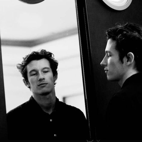 Callum Turner, Love Pain, I'm With The Band, Learn To Love, Fantastic Beasts, Male Face, The Mirror, Celebrity Crush, Pretty People