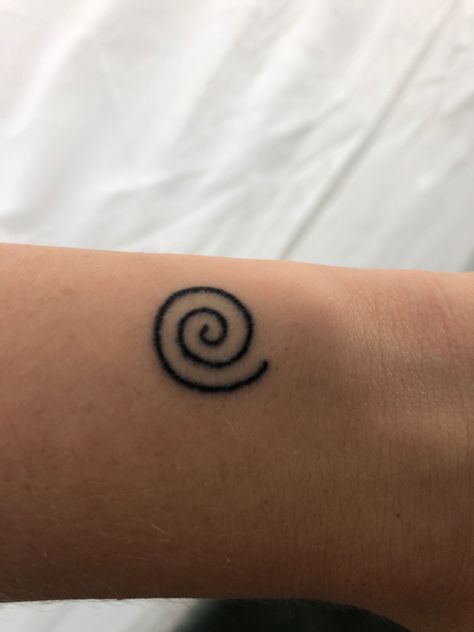 Spiral Tattoos, Stick Poke Tattoo, Stunning Tattoos, Funky Tattoos, Drawing Styles, Handpoke Tattoo, Stick N Poke Tattoo, Poke Tattoo, Dainty Tattoos