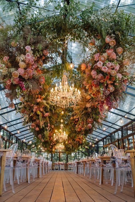 Floral Roof Installation Wedding, Luxury Event Decor, Wedding Flower Decor, Luxury Italy, Bridal Backdrops, Goa Wedding, Enchanted Garden Wedding, Dream Wedding Reception, Cape Town Wedding