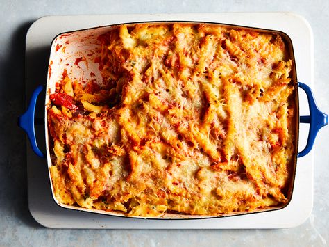 Roasted Vegetable Baked Ziti Vegetable Pasta Recipes, Cheesy Pasta Recipes, Pasta Casserole Recipes, Ziti Recipe, Ziti Recipes, Meat Sauce Recipes, Baked Ziti Recipe, Vegetarian Bake, Roasted Vegetable Recipes