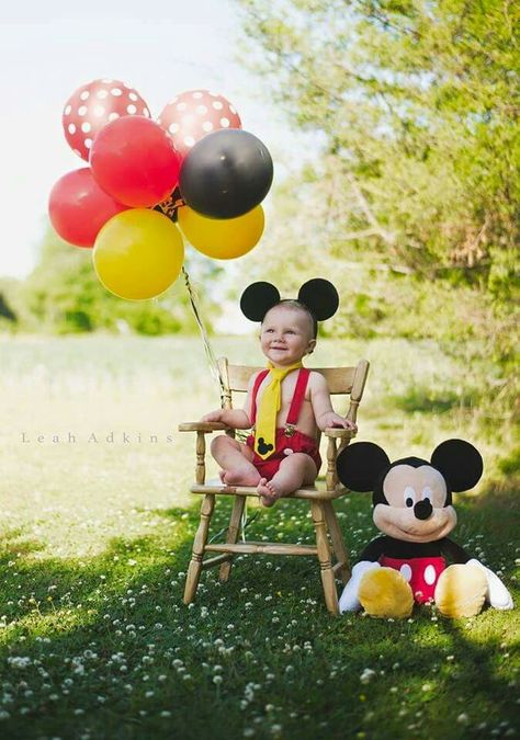 Γενέθλια Mickey Mouse, Mickey Mouse Birthday Decorations, Mickey First Birthday, Mickey 1st Birthdays, Twodles Birthday, Mickey Mouse Themed Birthday Party, Fiesta Mickey Mouse, Mickey Mouse Photos, Mickey Mouse First Birthday