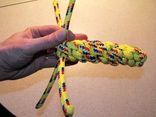 Homemade Dog Toys, Puppy Obedience Training, Positive Dog Training, Diy Dog Toys, Easiest Dogs To Train, Basic Dog Training, Rope Dog Toys, House Training Dogs, Dog Training Videos