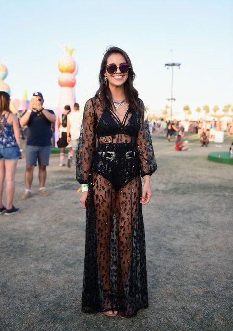 Coachella 2017. Photo: Emma McIntyre/Getty Images Govball Outfits, Coachella Outfit Black, Coachella Outfit Plus Size, Electro Festival Outfit, Plus Size Festival Outfit, Mode Coachella, Coachella Inspired Outfits, Look Da Festival, Moda Coachella