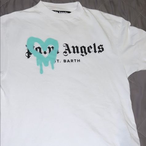 Palm angels Blue Spray Paint, Angel Shirt, Angel Outfit, Painted Hearts, Baby Angel, Cute Simple Outfits, Palm Angels, Simple Outfits, Oversized Fits