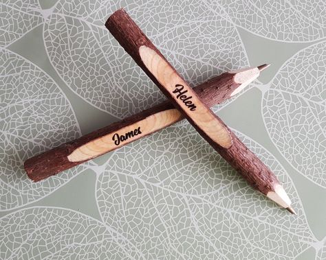 Wedding Pen, Customized Bridesmaid Gifts, Rustic Wedding Guest Book, Needlework Patterns, Wedding Rustic, Party Bag Fillers, Pen Gift, Marking Tools, Pen Tool