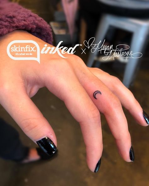 How cute are these mini tattoos from my event with @skinfixinc at @gritnglory yesterday?! What’s… Moon Finger Tattoo, Small Moon Tattoos, Tattoo Finger, Moon Tattoos, Pinky Finger, Crescent Moon Tattoo, Gorgeous Tattoos, Finger Tattoo, Tattoo Inspo